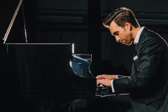 Holiday Home Concert With Jim Mcdonough