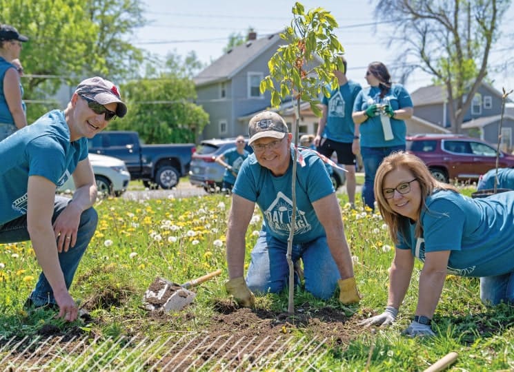 FSB employees volunteering in the local community.